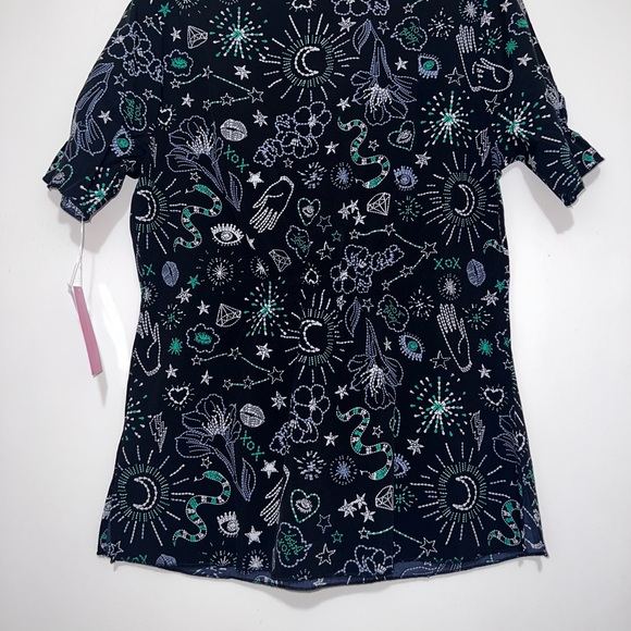 Betsey Johnson Fate & Fortune Hands Moon Stars Snakes 2 Pocket Scrubs Shirt Sz S - Picture 5 of 7
